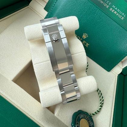 Rolex Daytona UNWORN 2024 126500LN Daytona 40mm White “Panda” Dial